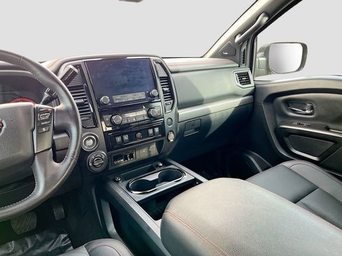 Used 2024 Nissan Titan PRO-4X w/ Pro-4x Convenience Package image 25