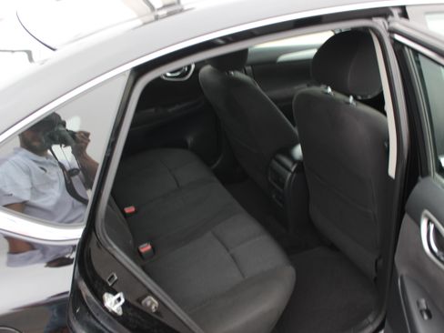 Used 2013 Nissan Sentra SR w/ Driver Pkg FWD image 12