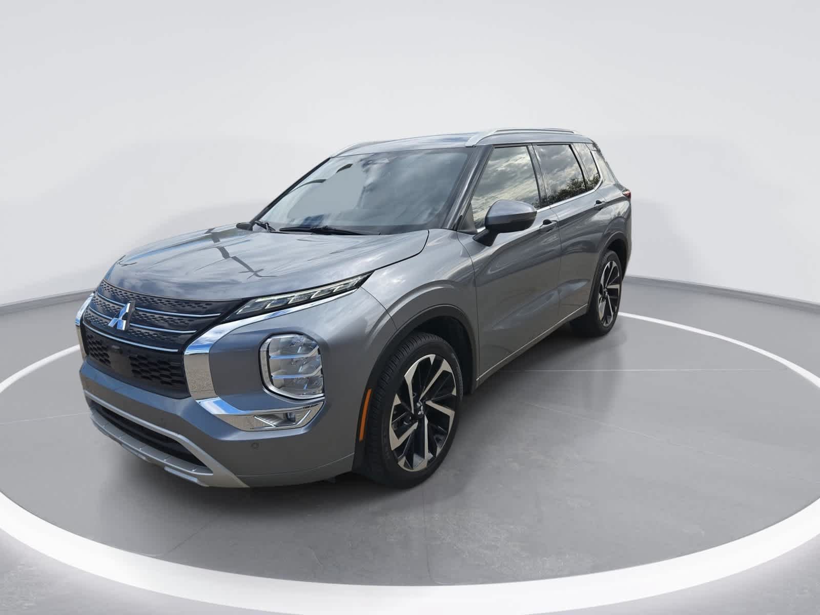 Used 2024 Mitsubishi Outlander SEL FWD image 4