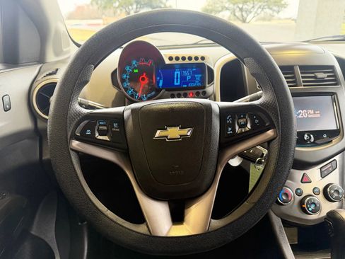 Used 2014 Chevrolet Sonic LT FWD image 10