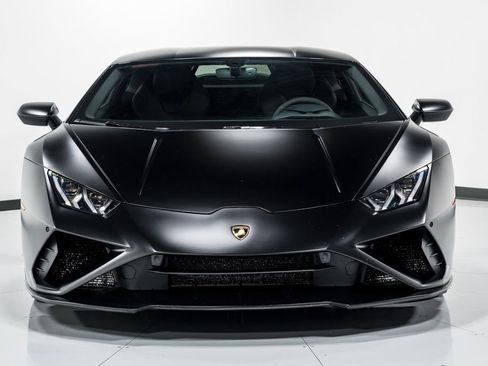 Used 2022 Lamborghini Huracan EVO RWD image 8