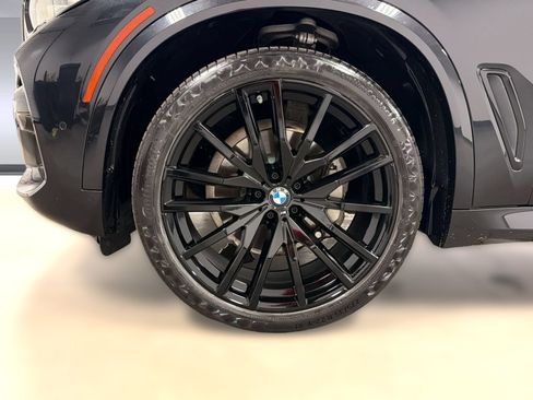 Used 2022 BMW X5 sDrive40i w/ M Sport Package RWD image 12