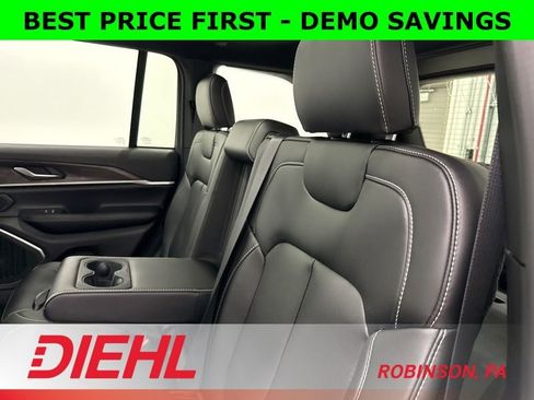 New 2026 Jeep Grand Cherokee Limited AWD/4WD image 18