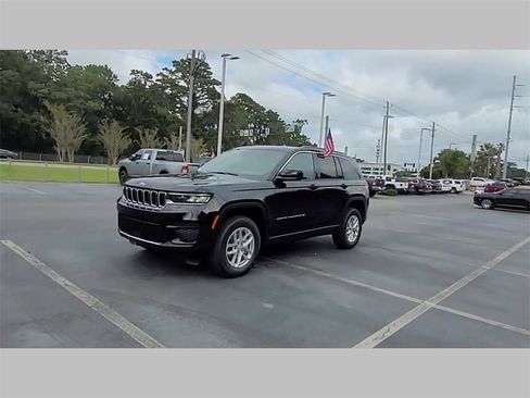 New 2025 Jeep Grand Cherokee Laredo X w/ Luxury Tech Group I image 41