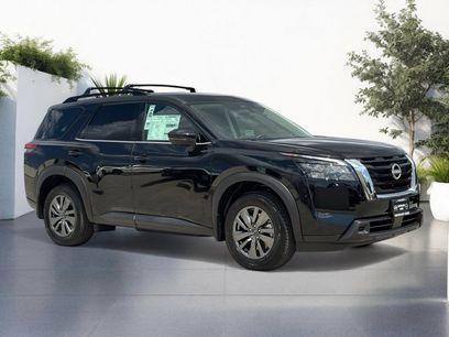 New 2025 Nissan Pathfinder SV