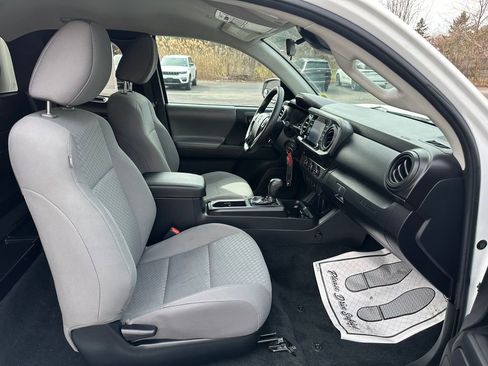Used 2023 Toyota Tacoma SR image 31