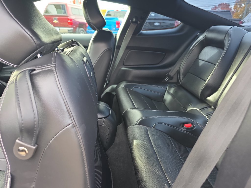Used 2022 Ford Mustang GT Premium w/ GT Performance Package RWD image 18