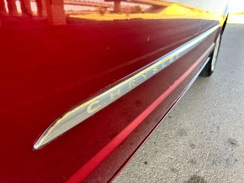 Used 2014 Chrysler Town & Country Touring FWD image 6