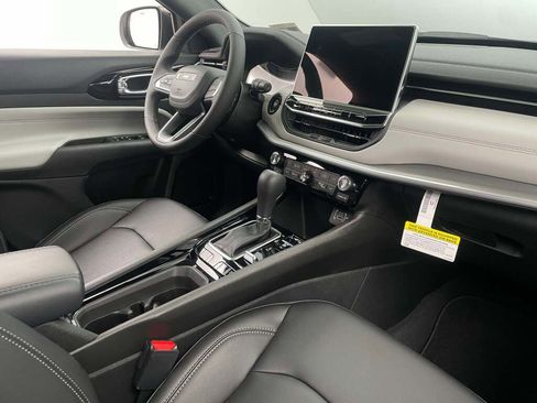 New 2026 Jeep Compass Limited image 23