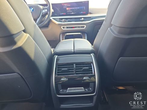 Used 2025 BMW X5 xDrive50e image 26