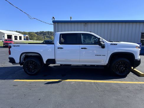 New 2026 Chevrolet Silverado 2500 Custom w/ Custom Value Package image 7