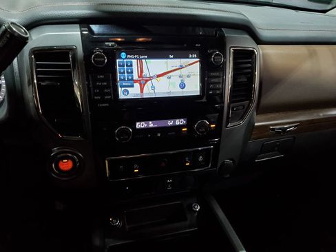 Used 2017 Nissan Titan Platinum Reserve RWD image 29