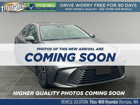 Used 2025 Toyota Camry XLE image 1