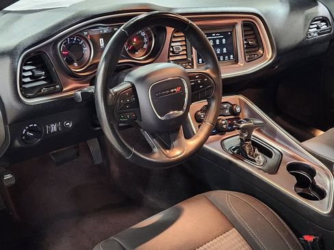 Used 2019 Dodge Challenger SXT RWD image 46