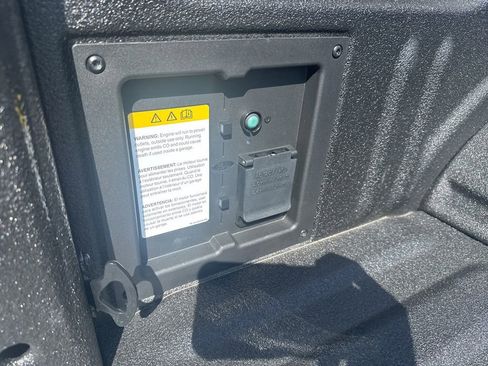 Used 2024 Ford F150 Platinum w/ FX4 Off-Road Package image 33