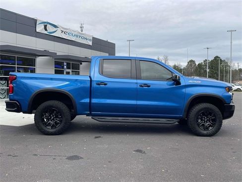 Used 2023 Chevrolet Silverado 1500 ZR2 w/ Technology Package image 2