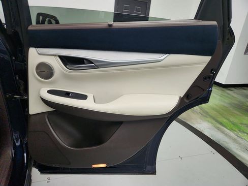 Used 2019 INFINITI QX50 Essential w/ Sensory Package FWD image 30