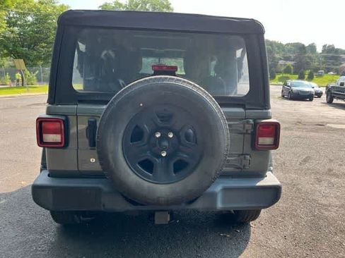 Used 2021 Jeep Wrangler Sport AWD/4WD image 5