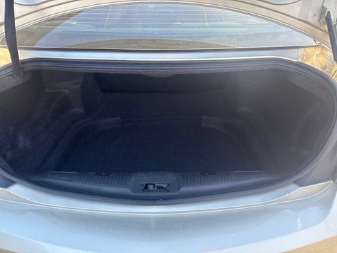 Used 2010 Lincoln MKS AWD image 19