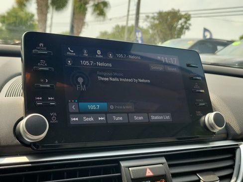 Used 2021 Honda Accord EX-L image 30