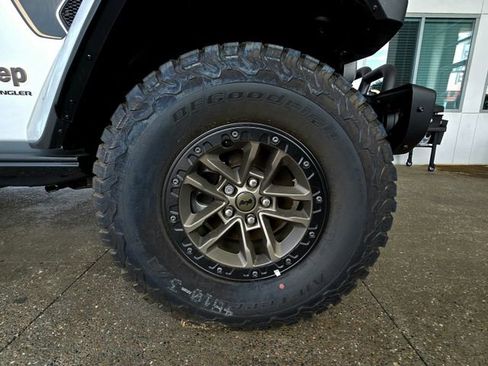 New 2024 Jeep Wrangler Unlimited Rubicon 392 image 28