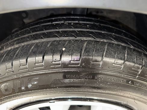 Used 2024 Honda CR-V LX image 11