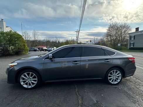 Used 2013 Toyota Avalon XLE Touring FWD image 7