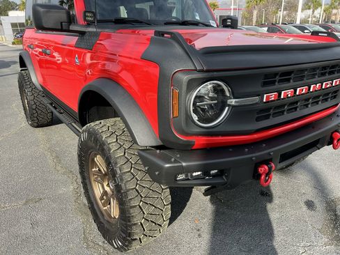 Used 2021 Ford Bronco Black Diamond image 2