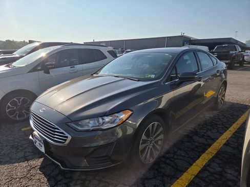 Used 2020 Ford Fusion SE AWD/4WD image 1