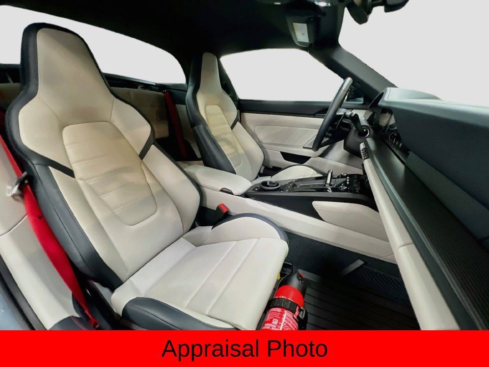 Certified 2026 Porsche 911 Targa 4 GTS AWD/4WD image 28