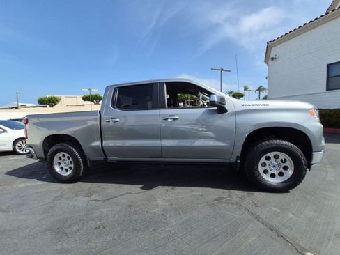 Used 2023 Chevrolet Silverado 1500 LT AWD/4WD image 4
