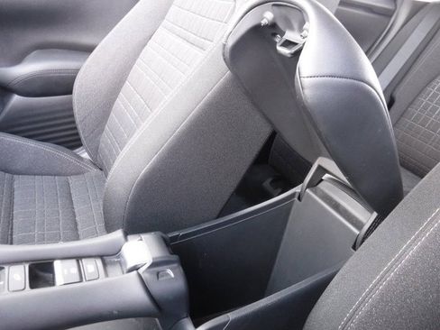 Used 2024 Honda HR-V LX image 14