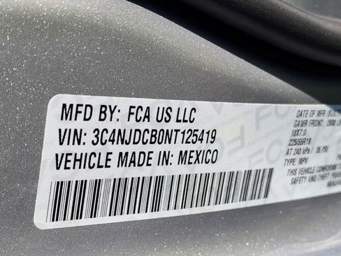 Certified 2022 Jeep Compass Limited image 34