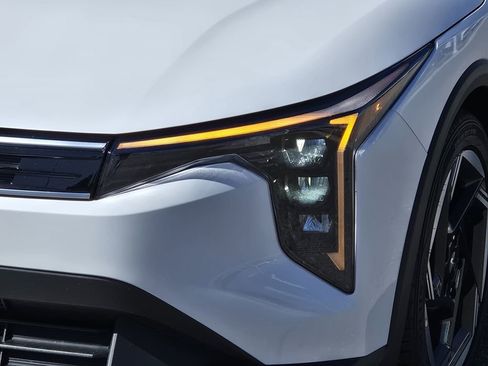 Used 2025 Kia K4 EX image 35