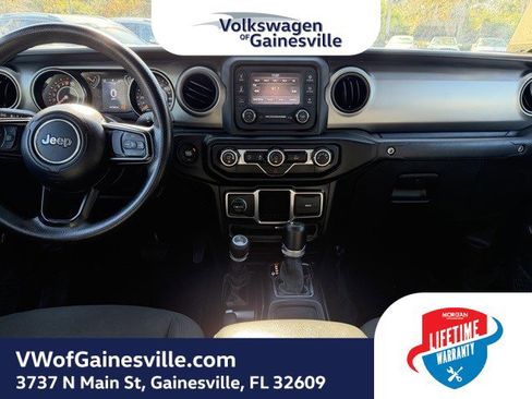 Used 2021 Jeep Gladiator Sport image 13