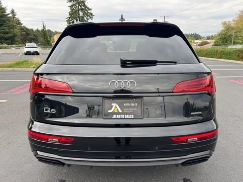 Used 2023 Audi Q5 2.0T Premium Plus w/ Premium Plus Package AWD/4WD image 9