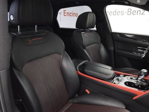Used 2020 Bentley Bentayga Design Series AWD/4WD image 17