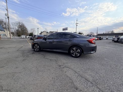 Used 2018 Honda Civic EX-L image 36