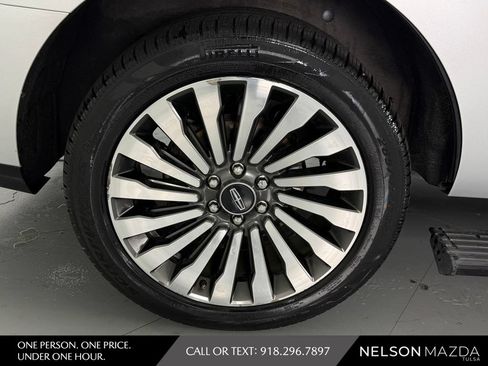 Used 2019 Lincoln Navigator Reserve w/ Cargo Package AWD/4WD image 13