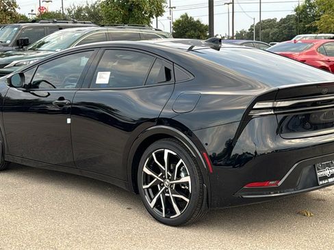 New 2026 Toyota Prius Plug-In Hybrid image 6