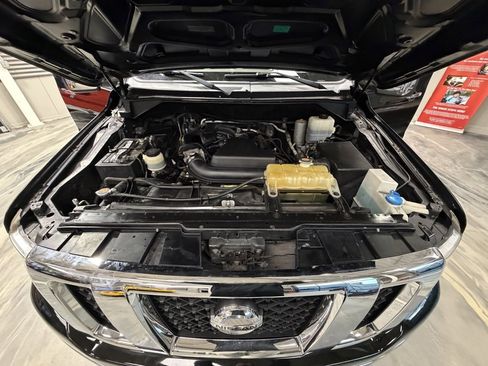 Used 2012 Nissan NV 3500 SV image 46