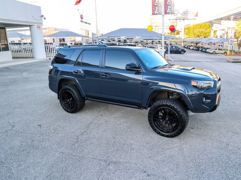 Used 2024 Toyota 4Runner Limited image 7