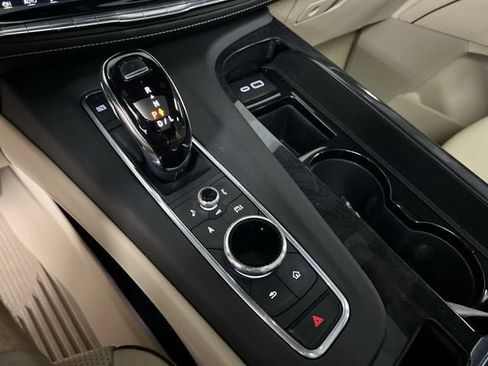Used 2023 Cadillac Escalade Premium Luxury AWD/4WD image 16