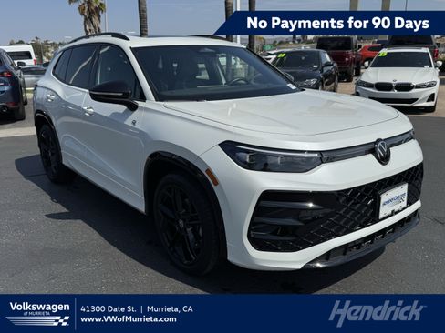 Used 2026 Volkswagen Tiguan SE R-Line FWD image 1