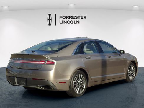 Used 2018 Lincoln MKZ Select w/ Technology Package image 3