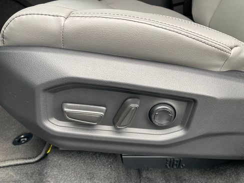 New 2026 Toyota Tundra Limited AWD/4WD image 6