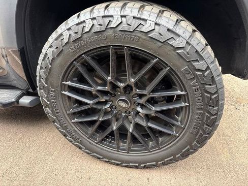 Used 2023 Land Rover Defender 110 V8 AWD/4WD image 15