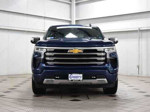 Used 2023 Chevrolet Silverado 1500 High Country w/ High Country Premium Package AWD/4WD image 2