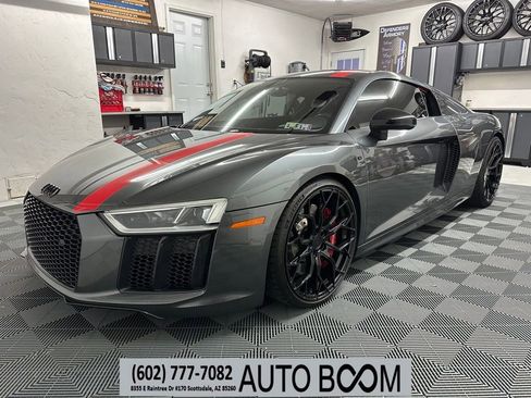 Used 2018 Audi R8 V10 w/ Premium Package image 1