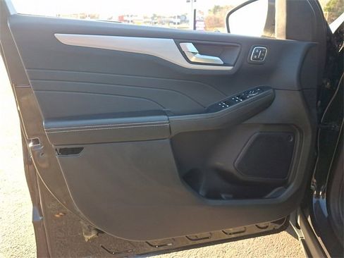 Used 2024 Ford Escape Platinum image 12